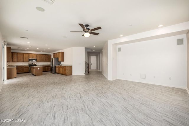 672 W Vuelta Buril, Sahuarita, AZ 85629