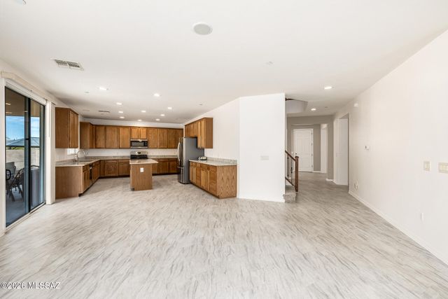 672 W Vuelta Buril, Sahuarita, AZ 85629