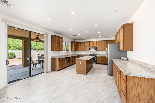 672 W Vuelta Buril, Sahuarita, AZ 85629