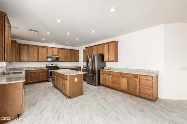 672 W Vuelta Buril, Sahuarita, AZ 85629