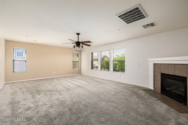 672 W Vuelta Buril, Sahuarita, AZ 85629