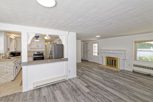 1 Rockland Road Ct, Auburn, MA 01501