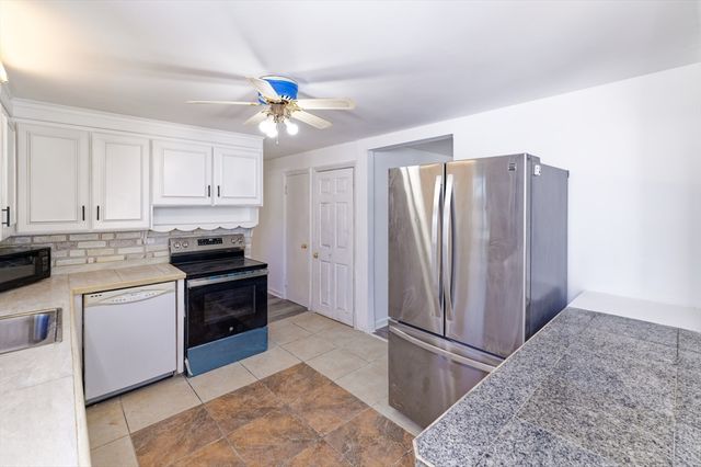 1 Rockland Road Ct, Auburn, MA 01501