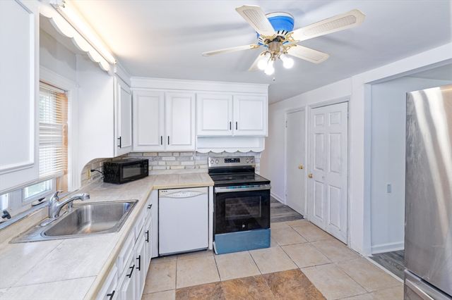 1 Rockland Road Ct, Auburn, MA 01501