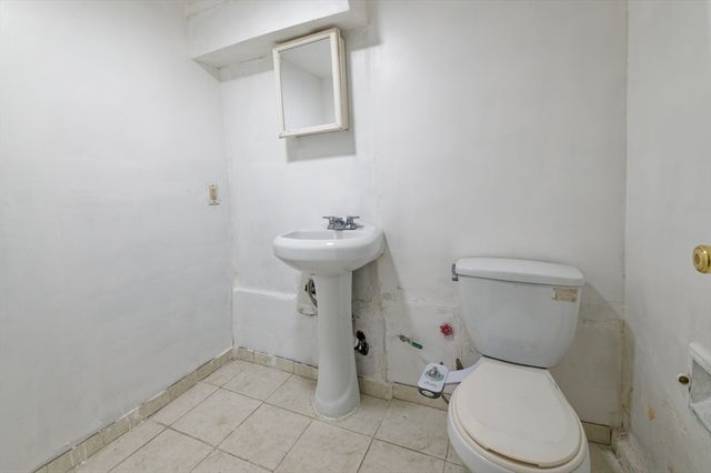 1 Rockland Road Ct, Auburn, MA 01501