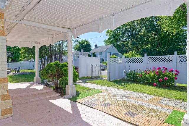 1 Rockland Road Ct, Auburn, MA 01501