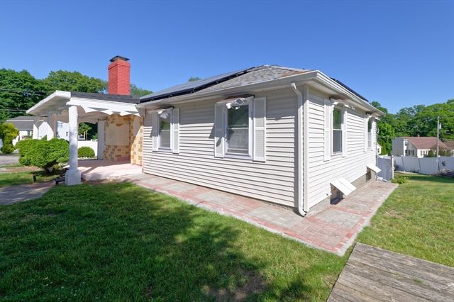 1 Rockland Road Ct, Auburn, MA 01501