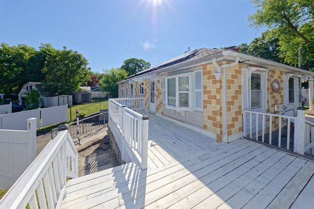 1 Rockland Road Ct, Auburn, MA 01501