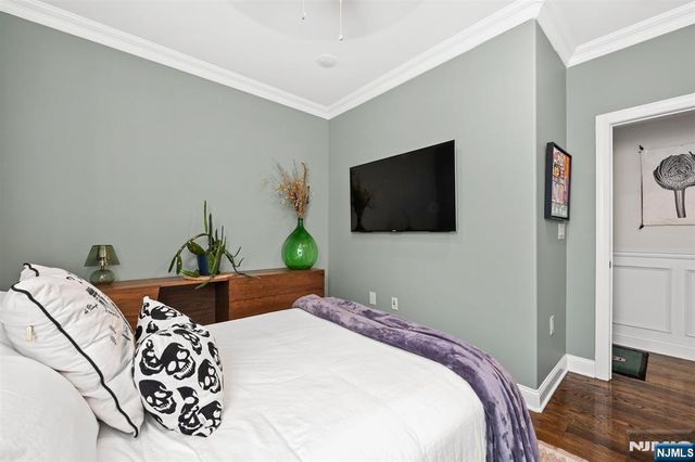 948 Summit Avenue 2, Jersey City, NJ 07307