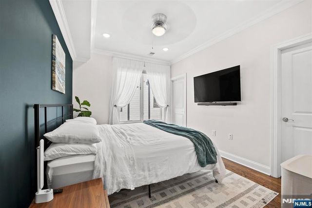 948 Summit Avenue 2, Jersey City, NJ 07307