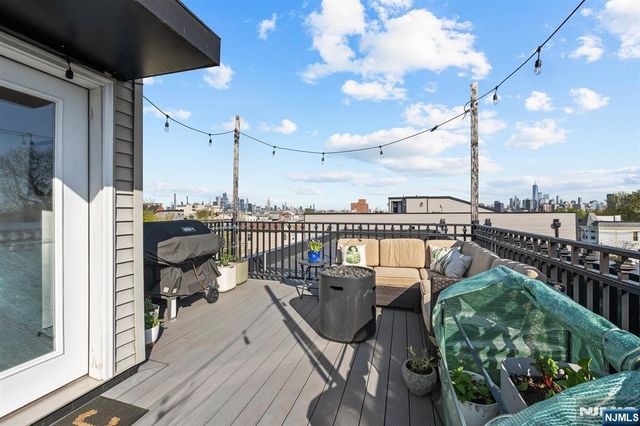 948 Summit Avenue 2, Jersey City, NJ 07307