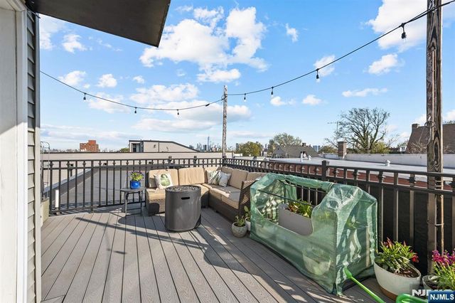 948 Summit Avenue 2, Jersey City, NJ 07307