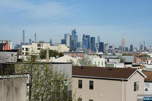 948 Summit Avenue 2, Jersey City, NJ 07307