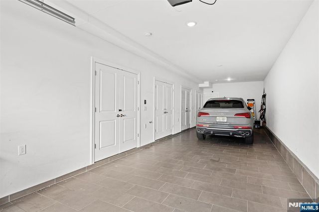 948 Summit Avenue 2, Jersey City, NJ 07307