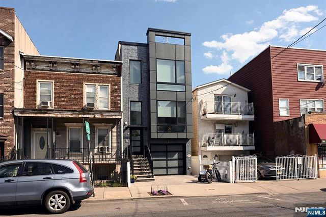 948 Summit Avenue 2, Jersey City, NJ 07307