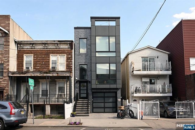 948 Summit Avenue 2, Jersey City, NJ 07307