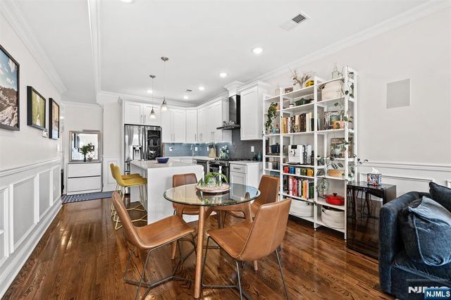 948 Summit Avenue 2, Jersey City, NJ 07307