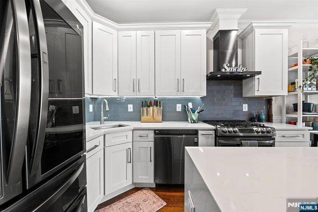 948 Summit Avenue 2, Jersey City, NJ 07307