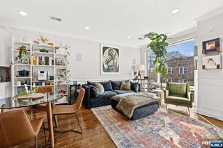 948 Summit Avenue 2, Jersey City, NJ 07307