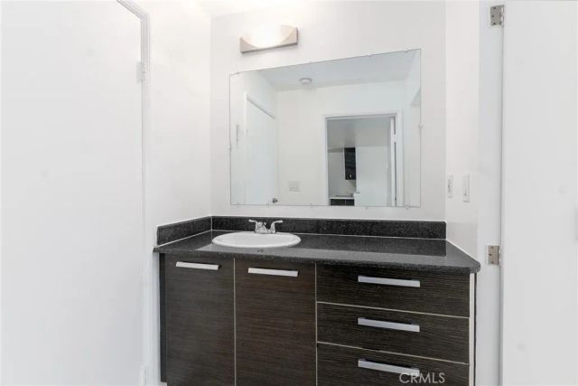 7254 Vassar Ave 308, Canoga Park, CA 91303