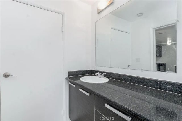 7254 Vassar Ave 308, Canoga Park, CA 91303