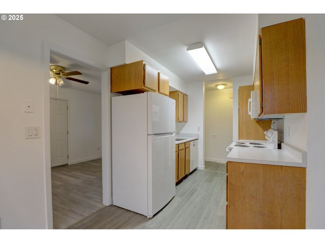 3414 COLUMBIA VIEW Dr, The Dalles, OR 97058