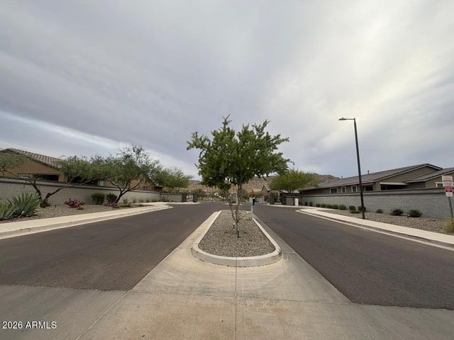 1548 W CORRAL Road, Phoenix, AZ 85041