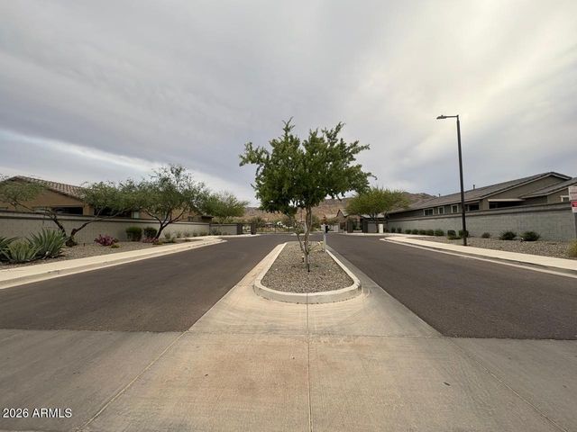 1548 W CORRAL Road, Phoenix, AZ 85041