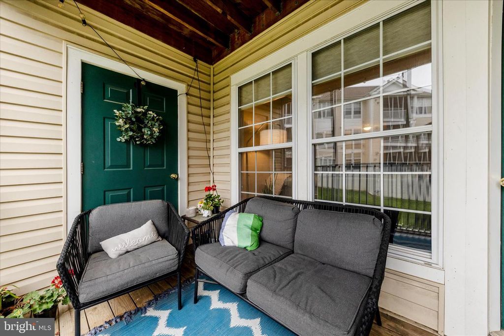 Image 37 of property listing at 12012 AMBER RIDGE CIR #B-103, Germantown, MD 20876