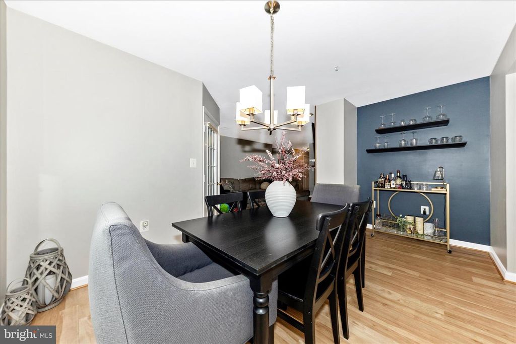 Image 9 of property listing at 12012 AMBER RIDGE CIR #B-103, Germantown, MD 20876