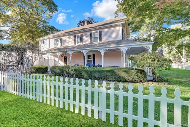 310 6th Avenue, Saint James, NY 11780