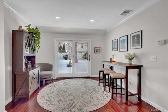 310 6th Avenue, Saint James, NY 11780