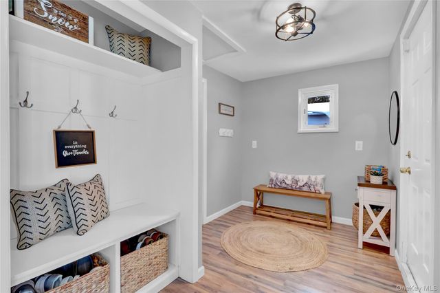 310 6th Avenue, Saint James, NY 11780