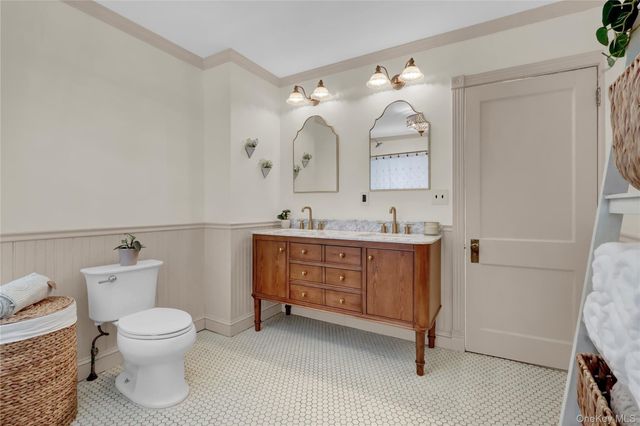 310 6th Avenue, Saint James, NY 11780