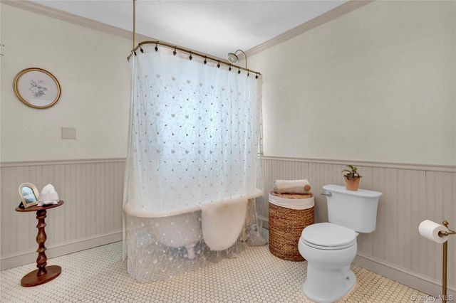 310 6th Avenue, Saint James, NY 11780