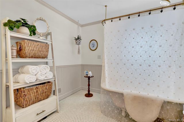 310 6th Avenue, Saint James, NY 11780