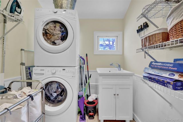 310 6th Avenue, Saint James, NY 11780
