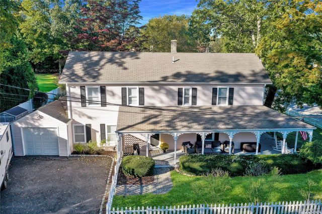 310 6th Avenue, Saint James, NY 11780