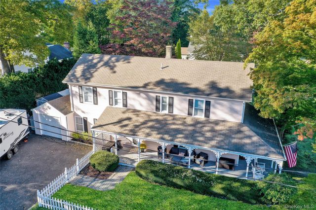 310 6th Avenue, Saint James, NY 11780