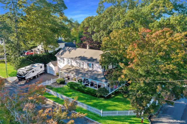 310 6th Avenue, Saint James, NY 11780