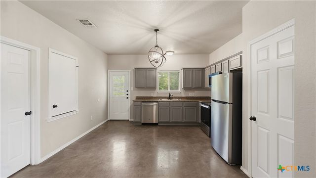 147 Rosedale Avenue, New Braunfels, TX 78130