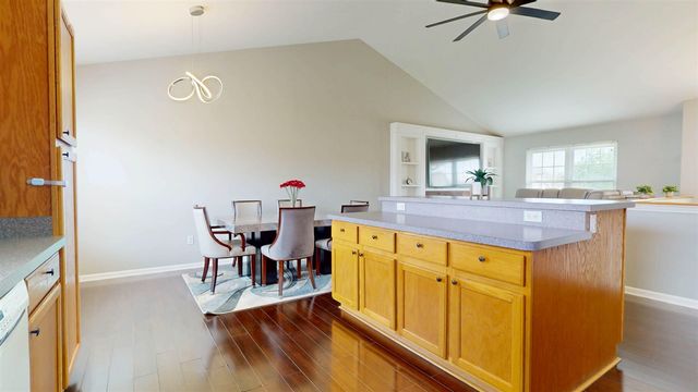 6590 Robindale Drive, Ypsilanti, MI 48197