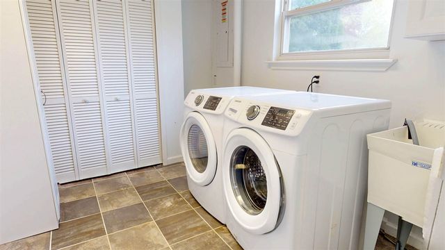 6590 Robindale Drive, Ypsilanti, MI 48197