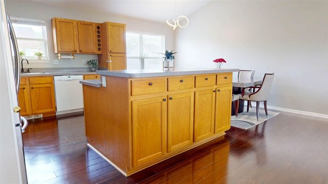 6590 Robindale Drive, Ypsilanti, MI 48197