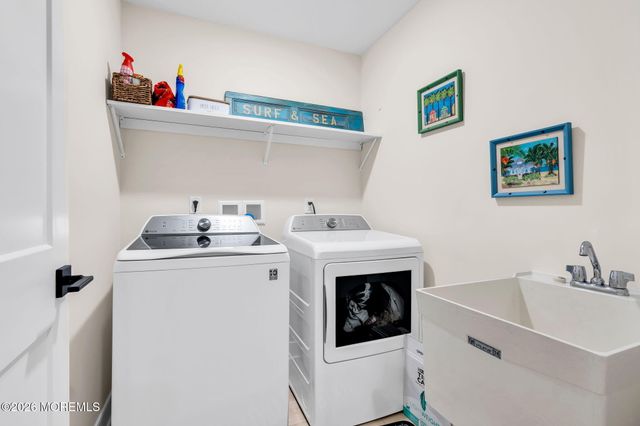 1004 Pheasant Lane 203, Wall, NJ 07727