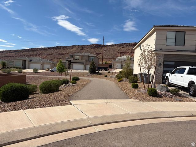 552 S STEWART CV, Washington, UT 84780