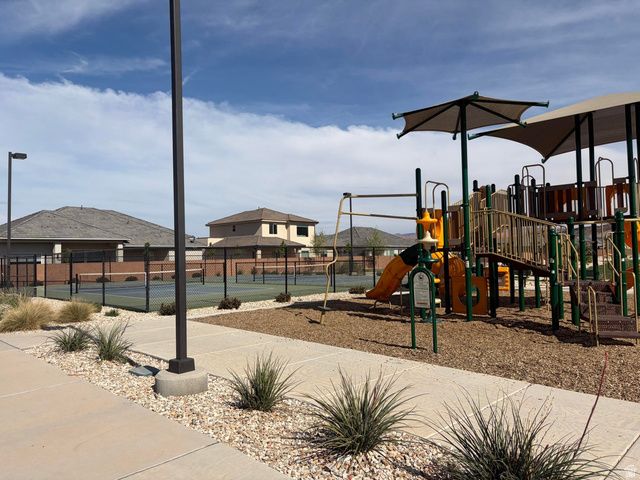 552 S STEWART CV, Washington, UT 84780