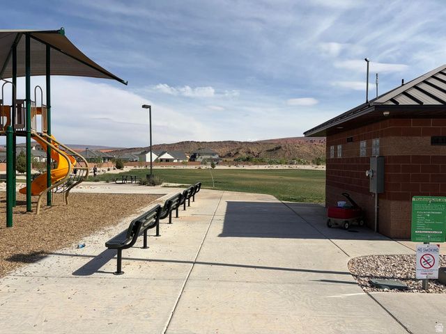 552 S STEWART CV, Washington, UT 84780