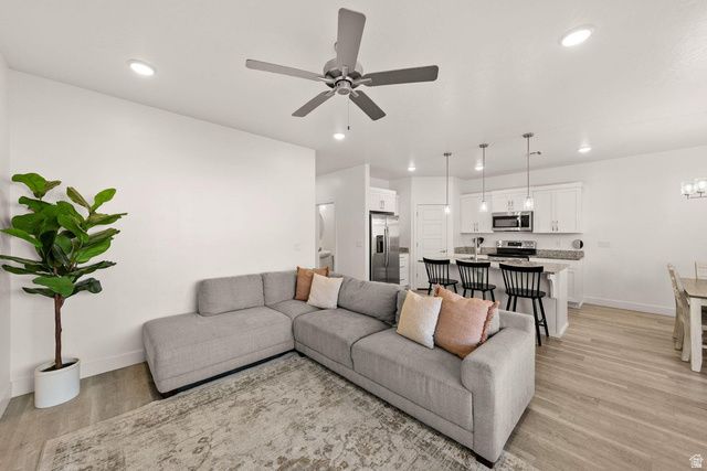 552 S STEWART CV, Washington, UT 84780