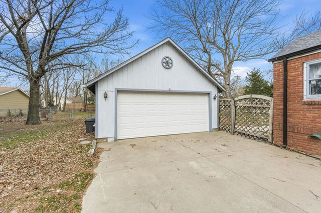 101 S Tyler Rd, Wichita, KS 67209